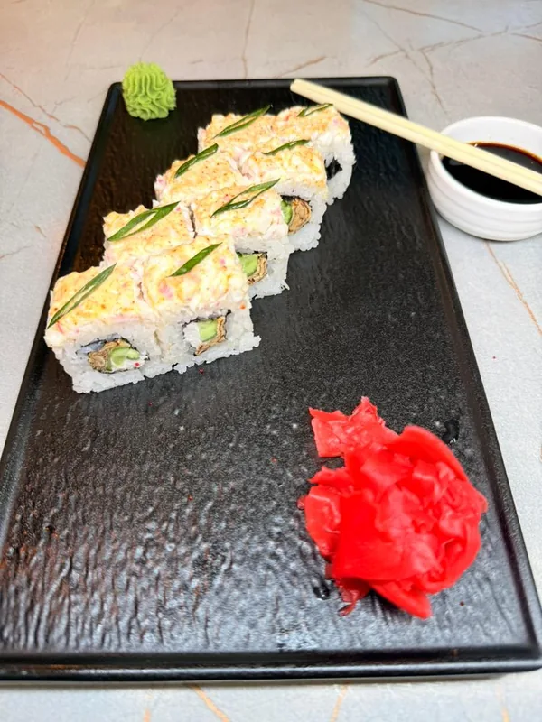 Spicy roll with crab