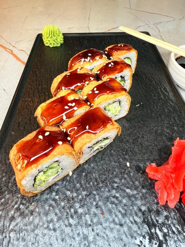 Roll with omelette
