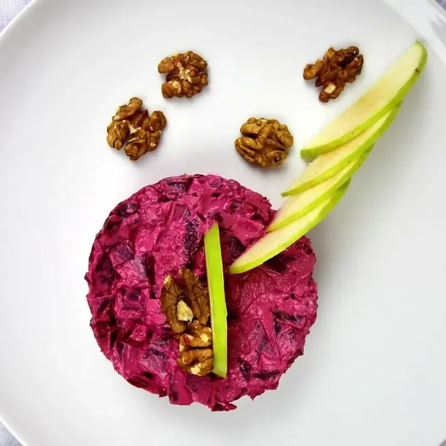 Beet and Gorgonzola Salad